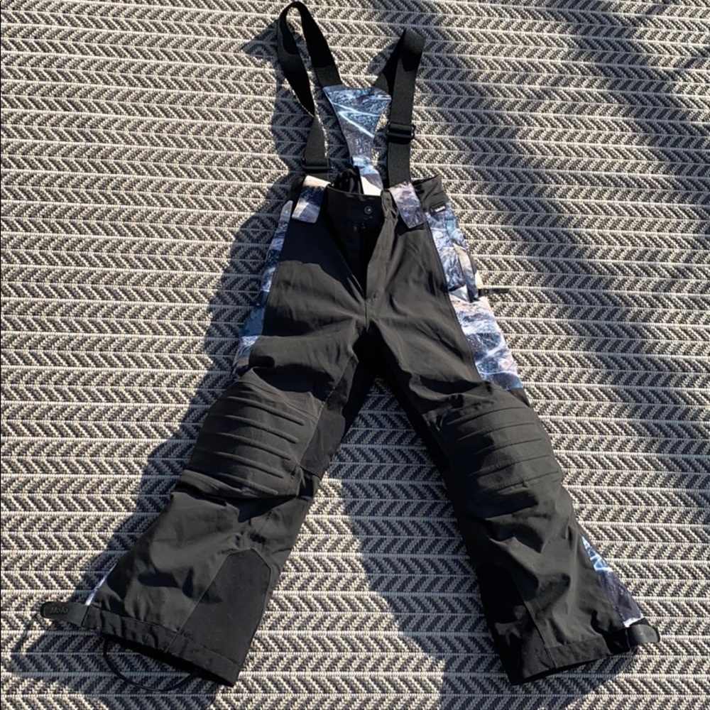 Snow pants